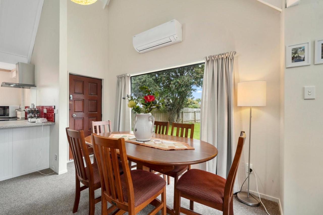 Wharerata - Otaki Beach Holiday Home المظهر الخارجي الصورة